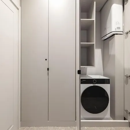 Boutique With Balcony Appartement Vilnius